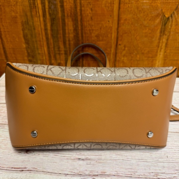 CALVIN KLEIN Charlie Signature Zip-Top Satchel - Picture 4 of 7